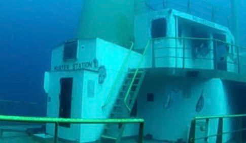 Hailey - View looking forward at starboard stern superstructure